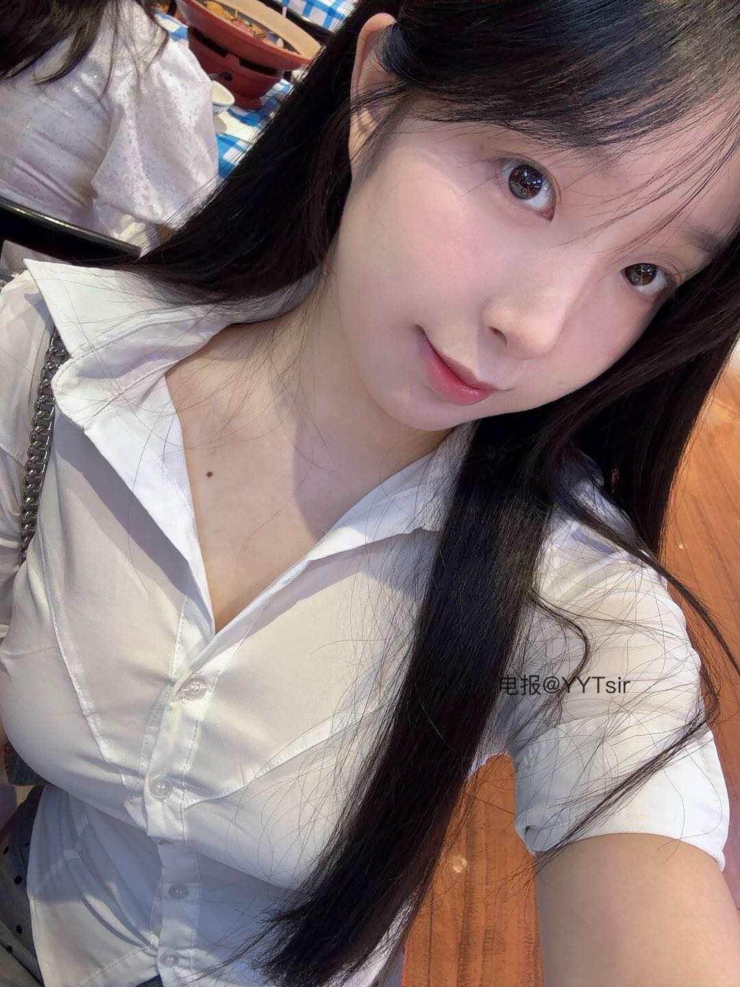 【在线看】抖音 小凝 岛遇 NO.001期 【18P1V】-秘语空间